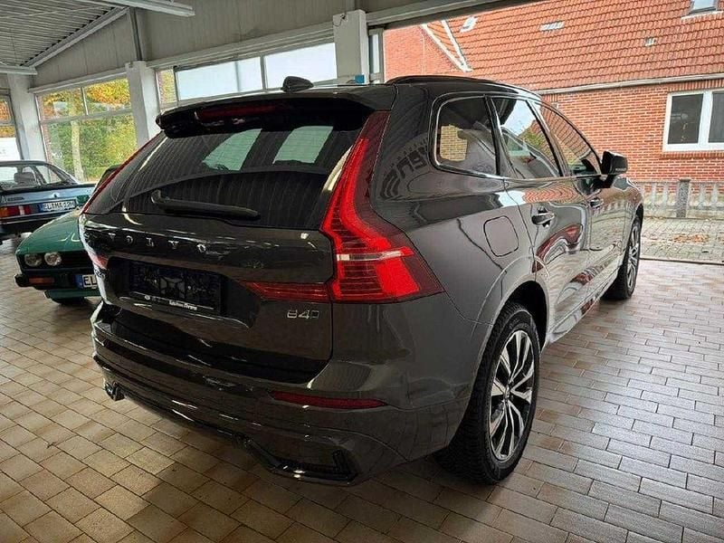 Gebraucht Volvo XC60 Plus 197 PS (144 kW) 2024 Platinum grey / metallic SUV