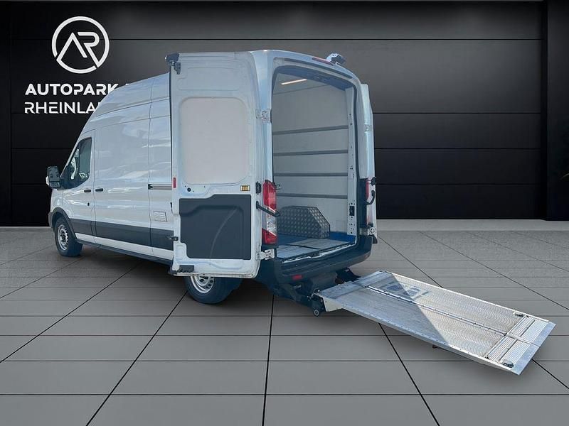 Weiß Gebraucht 2018 Ford Transit Van / Kleinbus | 17.950 € (Etwas zu teuer) - Bild 1/4