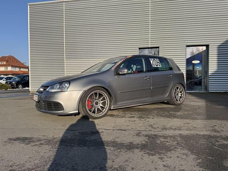 Gebraucht VW Golf VI R 250 PS (183 kW) 2008 United gray metallic Kleinwagen