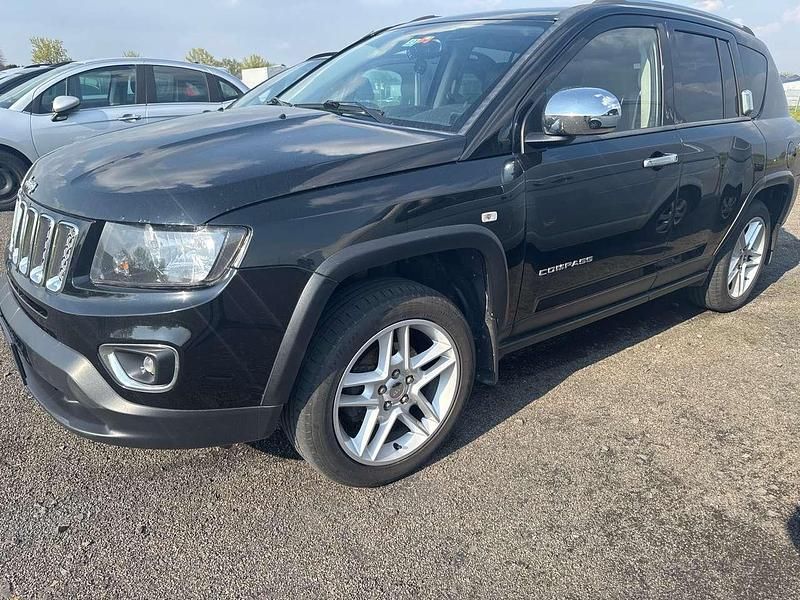 Usado Jeep Compass 163 HP (119 kW) 2013 Preto SUV