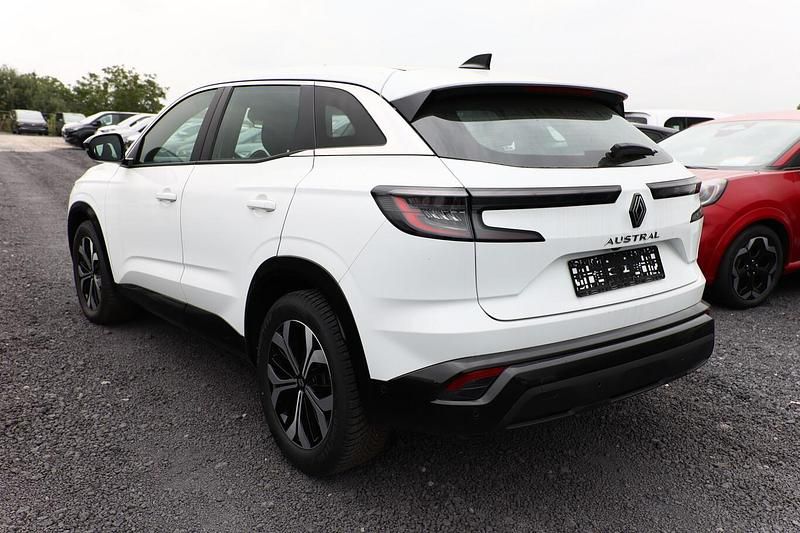 Gebraucht Renault Austral Evolution 158 PS (116 kW) 2024 Gletscherweiß SUV