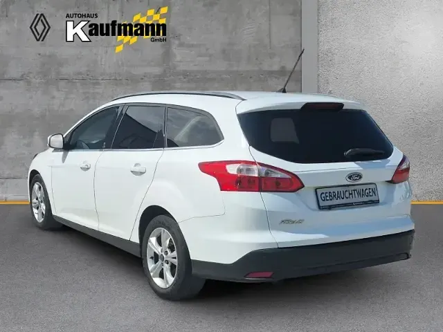 Gebraucht Ford Focus Champions Edition 116 PS (85 kW) 2012 Weiss Kombi