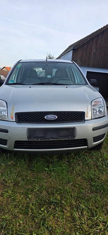 Silber Gebraucht 2005 Ford Fusion Limousine | 280 € (Superpreis) - Bild 1/4