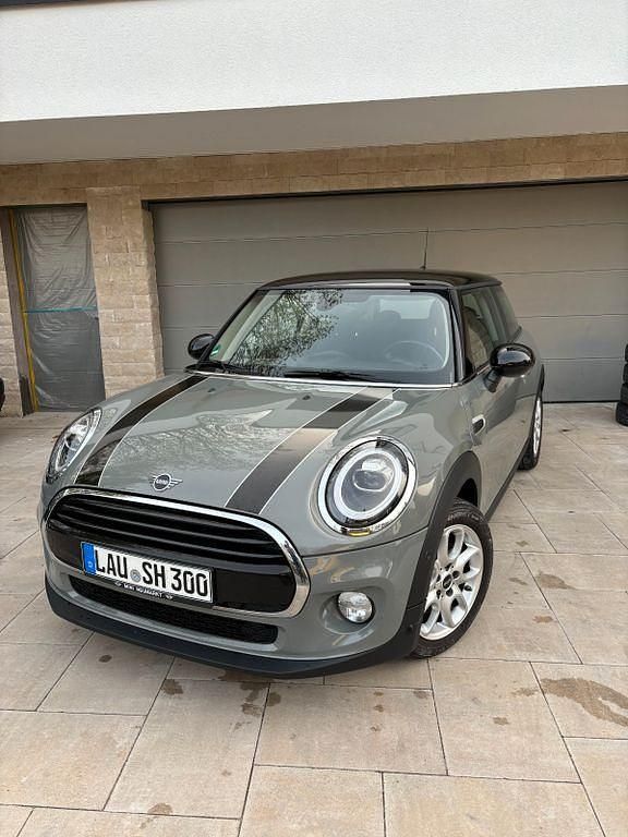 Gebraucht Mini Cooper D 116 PS (85 kW) 2019 Grau Kleinwagen