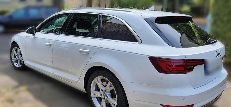 Gebraucht Audi A4 Design 150 PS (110 kW) 2017 Weiß Kombi