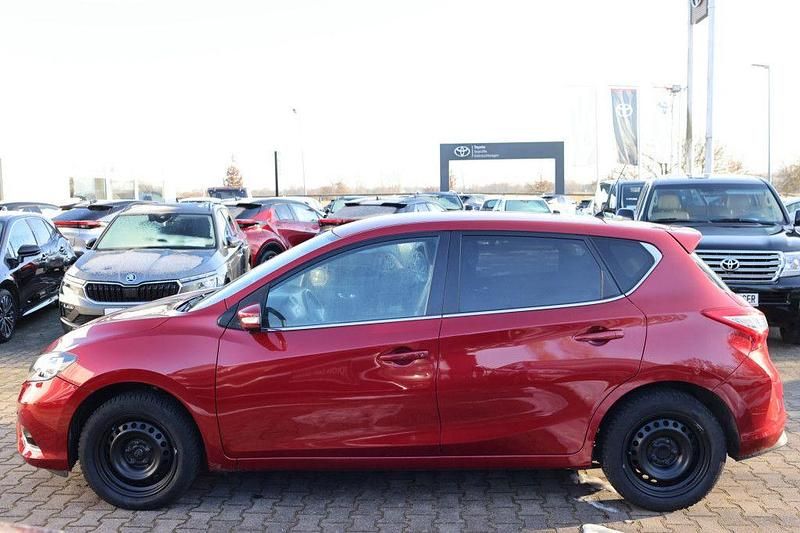 Gebraucht Nissan Pulsar N-Connecta 116 PS (85 kW) 2017 Rot Kleinwagen