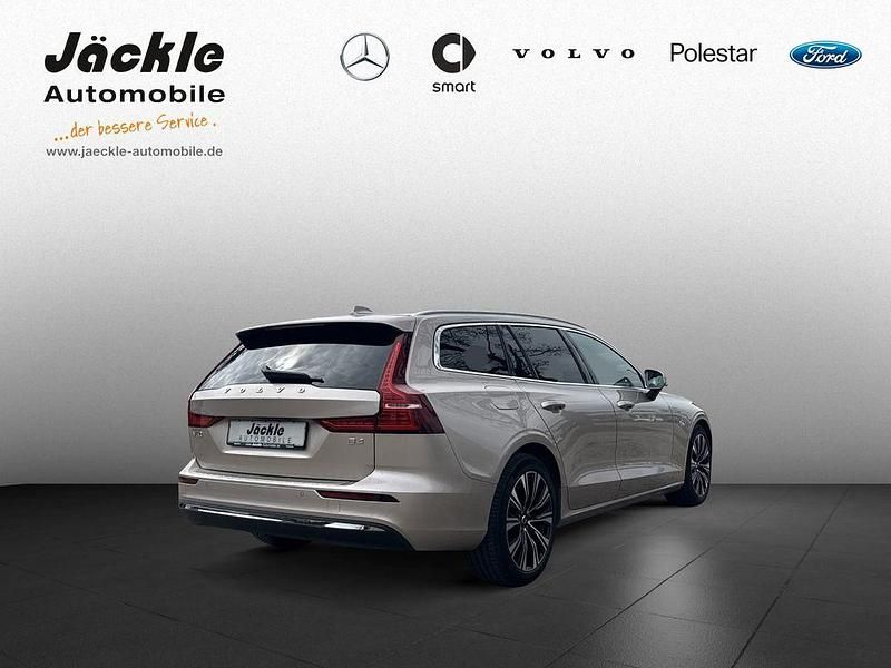 Gebraucht Volvo V60 Plus 197 PS (144 kW) 2023 Bright dusk / metallic Kombi