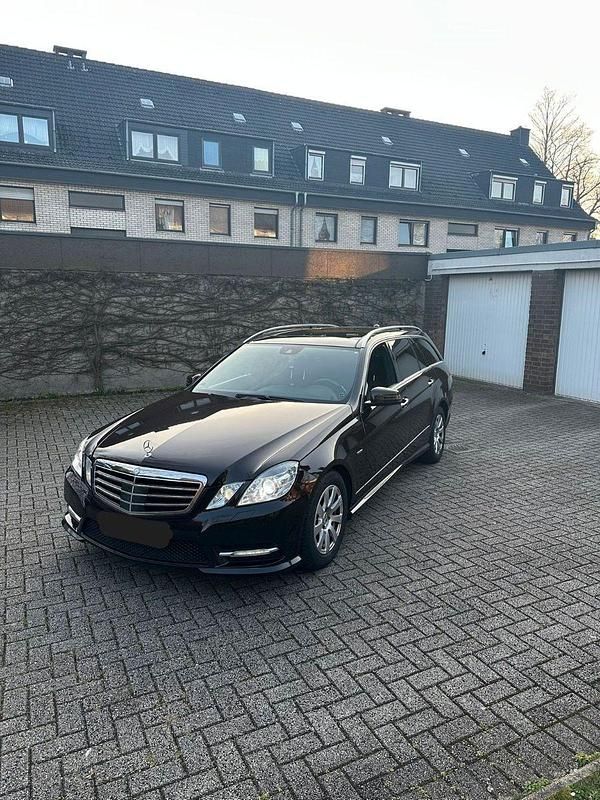 Gebraucht Mercedes E350 265 PS (194 kW) 2012 Braun Kombi