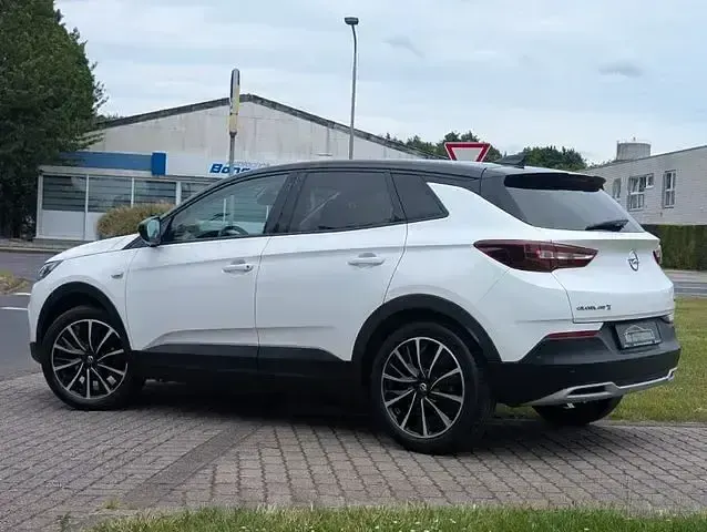 Gebraucht Opel Grandland X 131 PS (96 kW) 2021 Weiß SUV