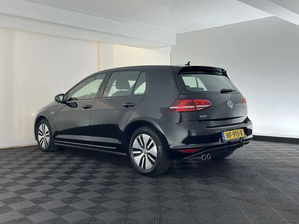 Gebraucht VW Golf VII GTE 116 PS (85 kW) 2015 Schwarz Limousine