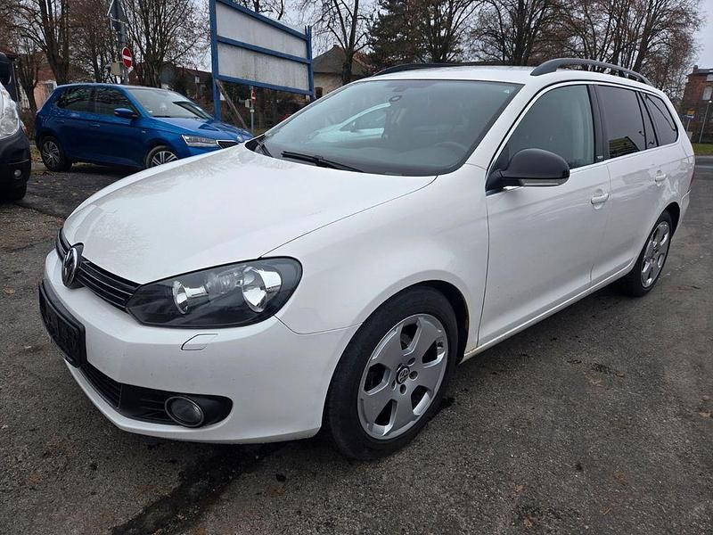 Weiß Gebraucht 2011 VW Golf VI Style Kombi | 3.500 € (Guter Preis) - Bild 1/4