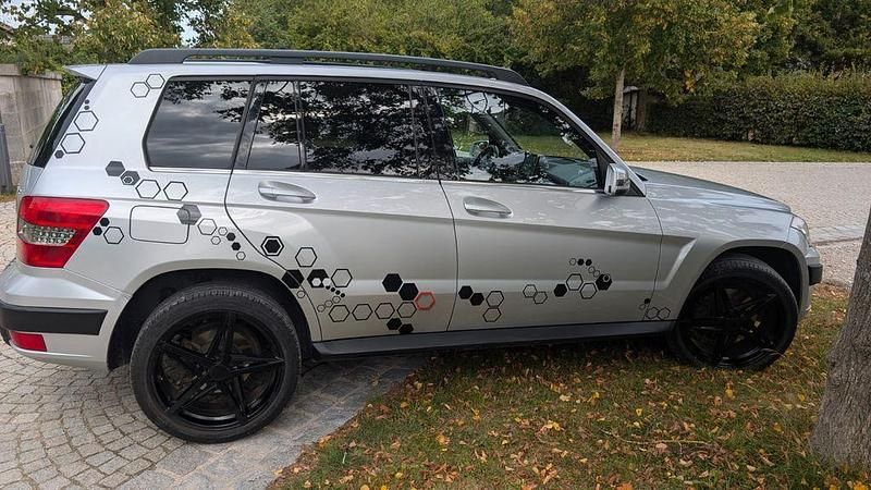 Silber Gebraucht 2009 Mercedes GLK320 SUV | 12.800 € (Teuer) - Bild 1/4
