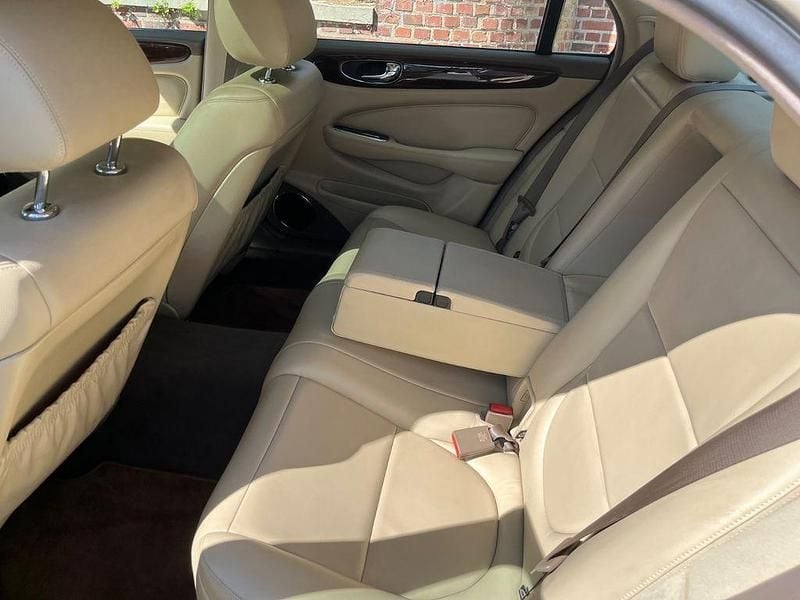 Gebraucht Jaguar XJ8 Sovereign 298 PS (219 kW) 2006 Gold Limousine