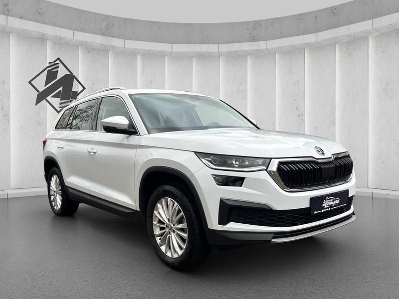 Weiß Gebraucht 2024 Skoda Kodiaq SUV | 34.390 € (Superpreis) - Bild 1/4