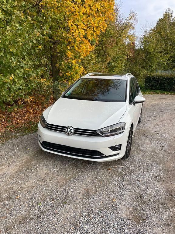 Weiß Gebraucht 2016 VW Golf Sportsvan Allstar Van / Kleinbus | 14.000 € (Guter Preis) - Bild 1/4