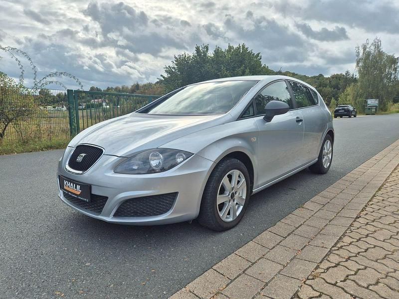 Gebraucht Seat Leon Basis 86 PS (63 kW) 2010 Silber Limousine