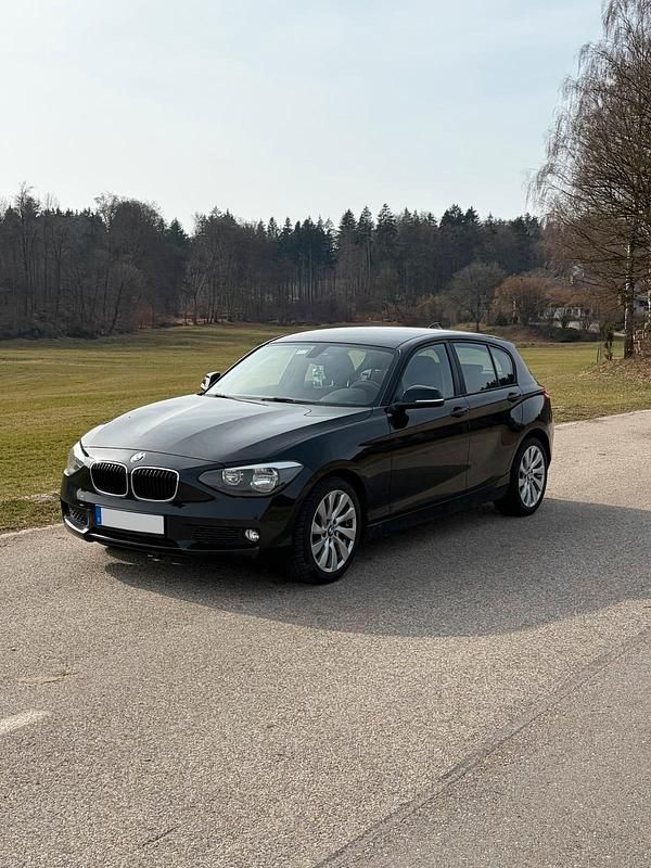 Gebraucht BMW 116 136 PS (100 kW) 2011 Schwarz Kleinwagen