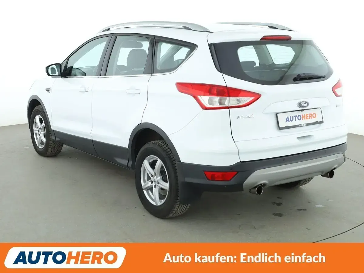 Gebraucht Ford Kuga Titanium 182 PS (133 kW) 2015 Weiß SUV