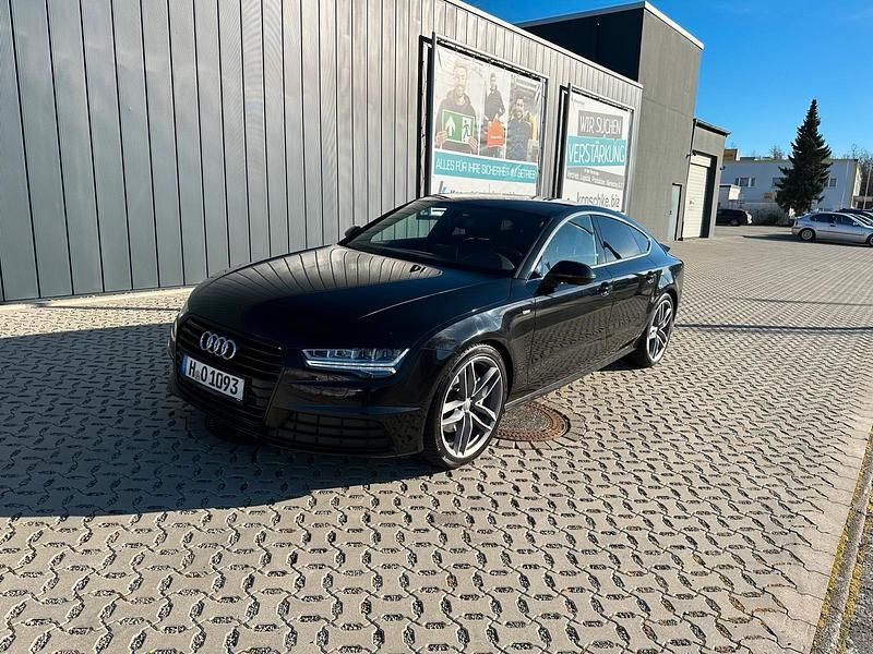 Schwarz Gebraucht 2015 Audi A7 S-Line Kleinwagen | 24.000 € (Guter Preis) - Bild 1/4