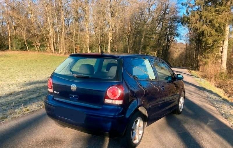 Gebraucht VW Polo 60 PS (44 kW) 2009 Blau Kleinwagen