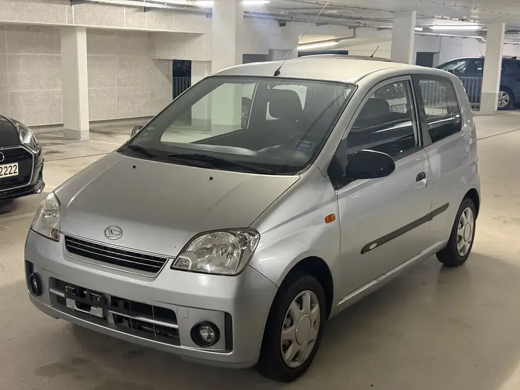 Gebraucht Daihatsu Cuore Plus 58 PS (42 kW) 2005 Silber Kleinwagen