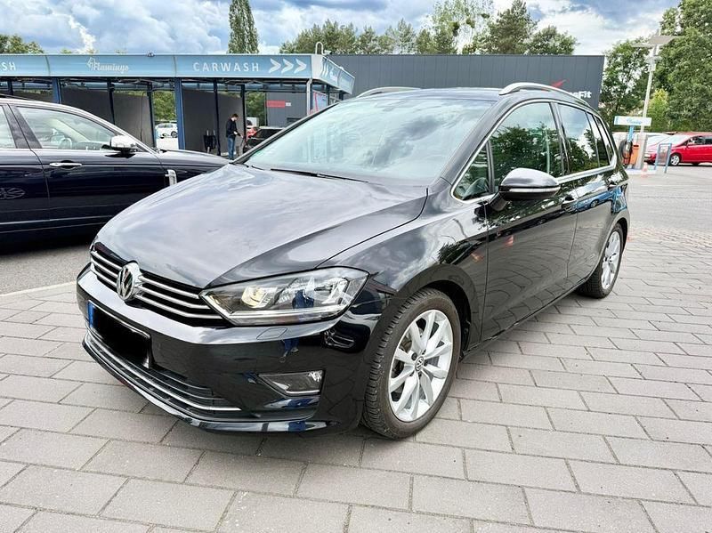 Schwarz Gebraucht 2018 VW Golf Sportsvan Highline Van / Kleinbus | 18.495 € (Fairer Preis) - Bild 1/4