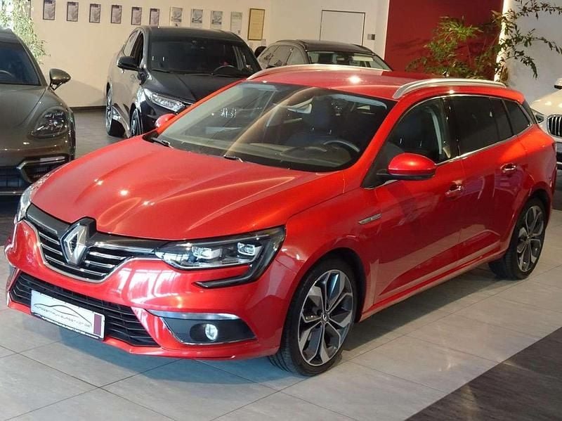 Rot Gebraucht 2019 Renault Mégane GrandTour Intens Kombi | 14.980 € (Fairer Preis) - Bild 1/3