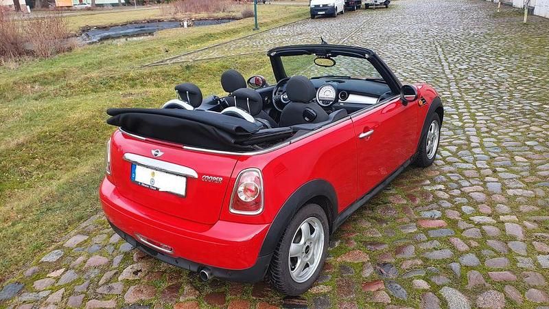 Second-hand Mini Cooper Cabriolet 122 CP (89 kW) 2010 Roșu Cabrio