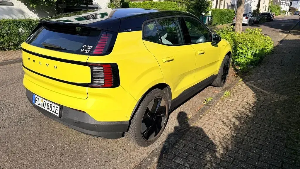 Gebraucht Volvo EX30 Performance 314 kW (428 PS) 2024 Gelb SUV