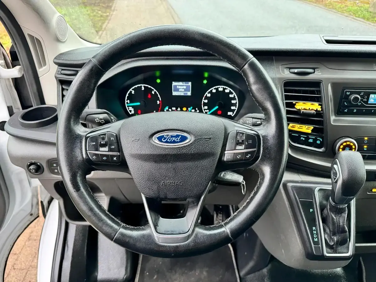 Gebraucht Ford Transit 170 PS (125 kW) 2020 Weiß Kombi
