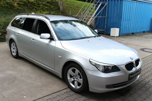 Gebraucht BMW 520 177 PS (130 kW) 2007 Grau metallic Kombi