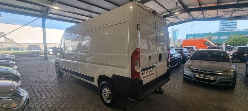 Gebraucht Peugeot Boxer 163 PS (119 kW) 2017 Weiß Van