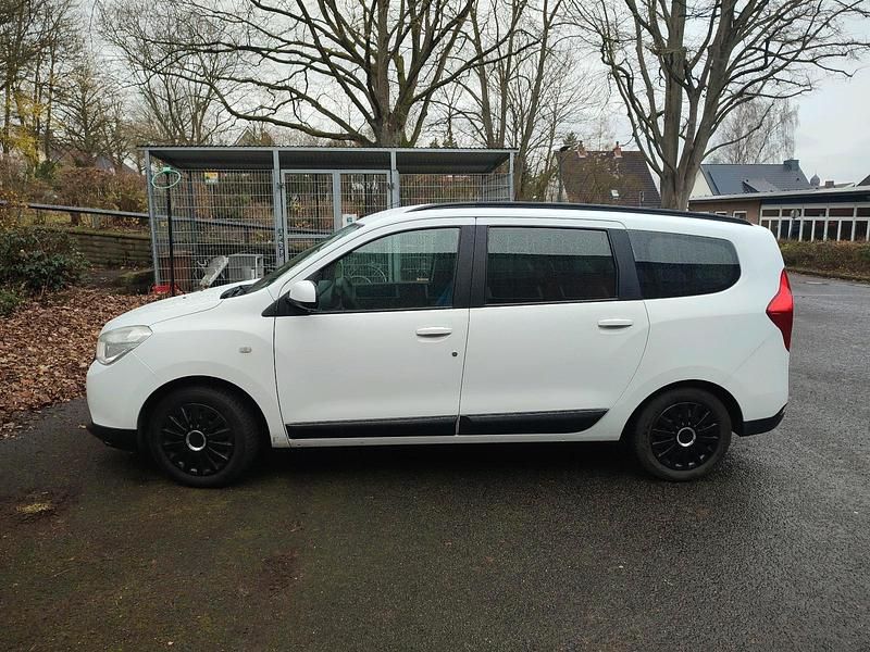 Gebraucht Dacia Lodgy 84 PS (61 kW) 2012 Weiß Van / Kleinbus