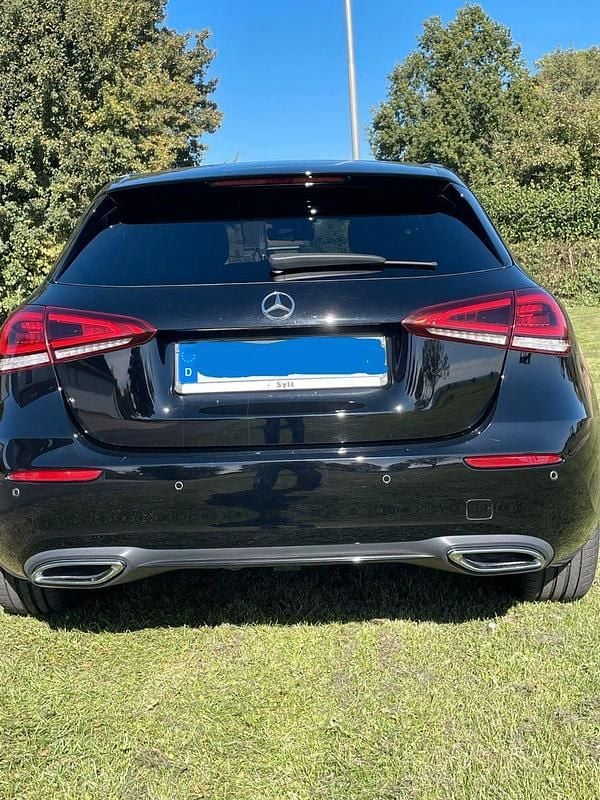 Gebraucht Mercedes A200 Progressive 163 PS (119 kW) 2019 Schwarz Limousine