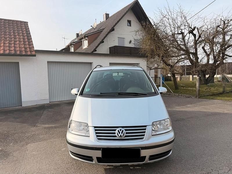 Gebraucht VW Sharan 140 PS (102 kW) 2007 Silber Van / Kleinbus