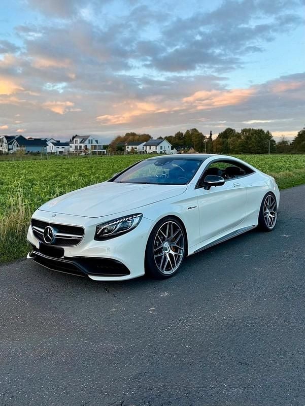 Weiß Gebraucht 2016 Mercedes S63 AMG AMG Coupé | 65.000 € (Fairer Preis) - Bild 1/4