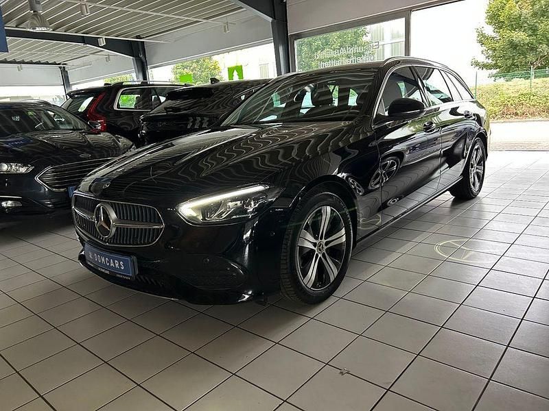 Gebraucht Mercedes C220 220 PS (161 kW) 2022 Schwarz Limousine