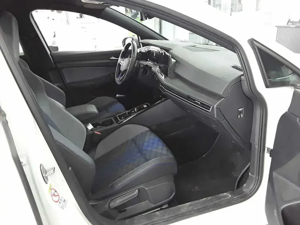 Gebraucht VW Golf VIII R 333 PS (244 kW) 2023 Weiß Limousine