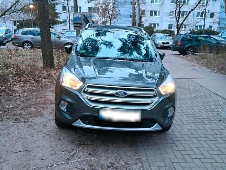 Gebraucht Ford Kuga 120 PS (88 kW) 2017 Grau SUV
