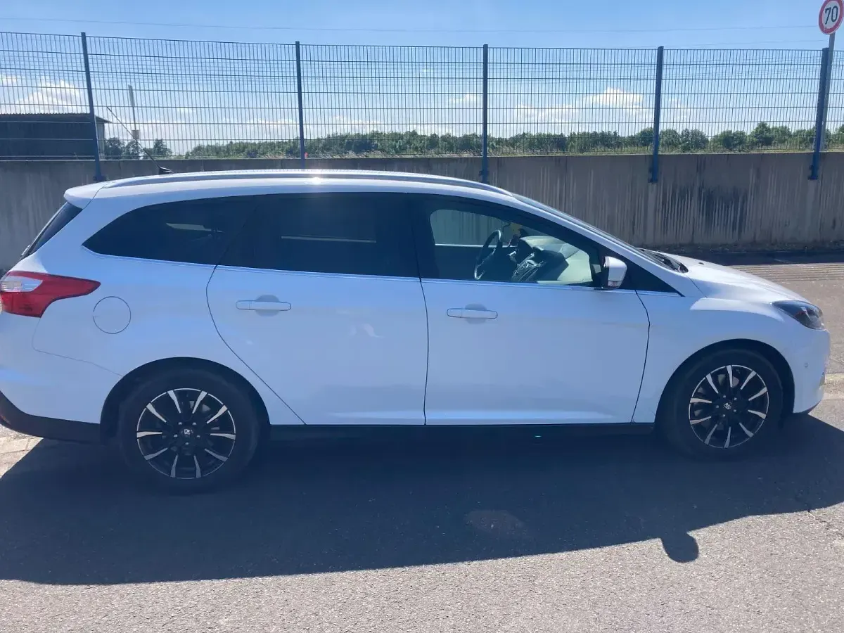 Gebraucht Ford Focus Titanium 150 PS (110 kW) 2014 Weiß Kombi