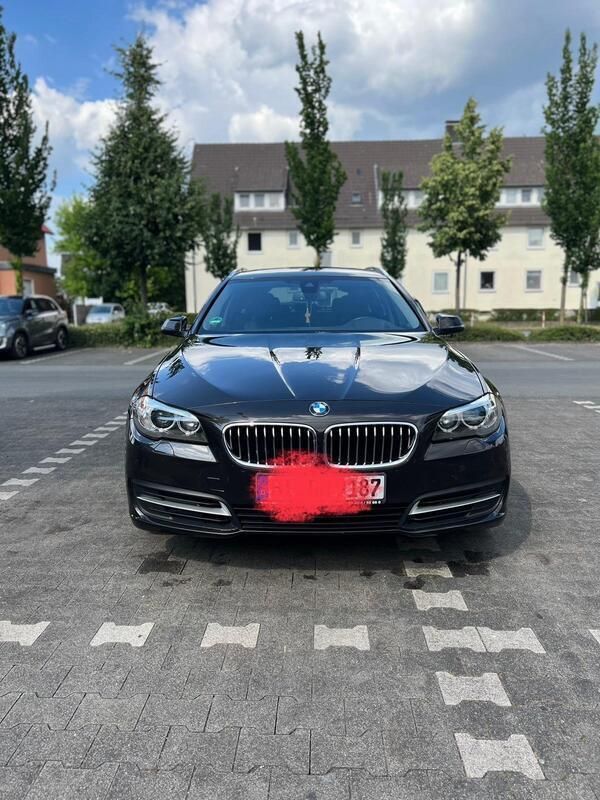 Braun Gebraucht 2015 BMW 520 Kombi | 12.300 € (Fairer Preis) - Bild 1/4