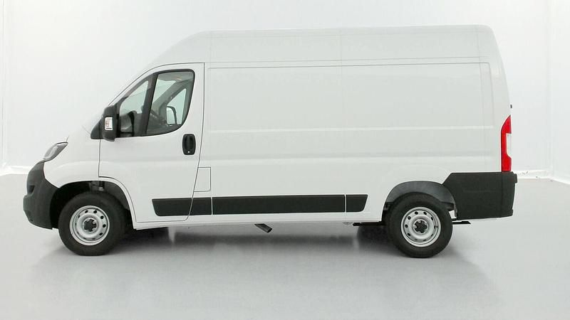 Gebraucht Fiat Ducato 140 PS (102 kW) 2023 Blanc Van
