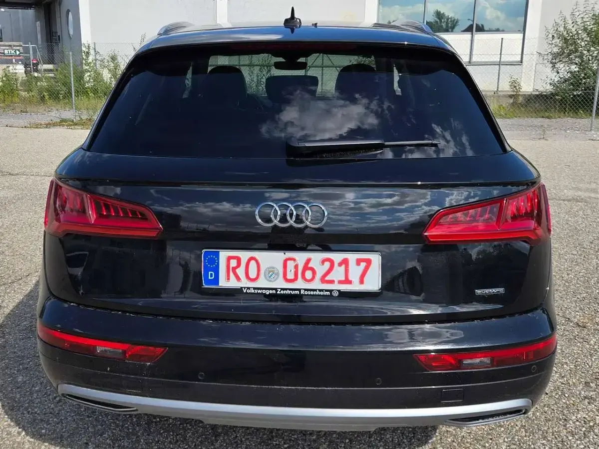Gebraucht Audi Q5 Design 190 PS (139 kW) 2018 Mythosschwarz metallic SUV