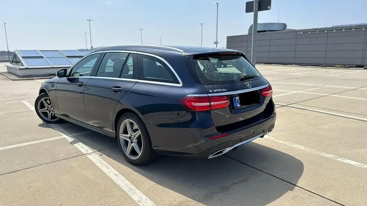 Gebraucht Mercedes E300 AMG 306 PS (225 kW) 2020 Kombi