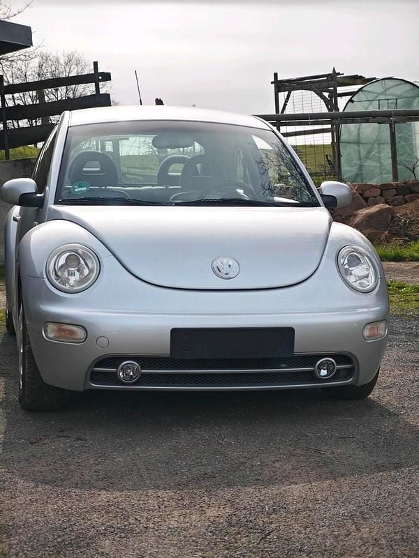 Gebraucht VW New Beetle 75 PS (55 kW) 2001 Silber Kleinwagen
