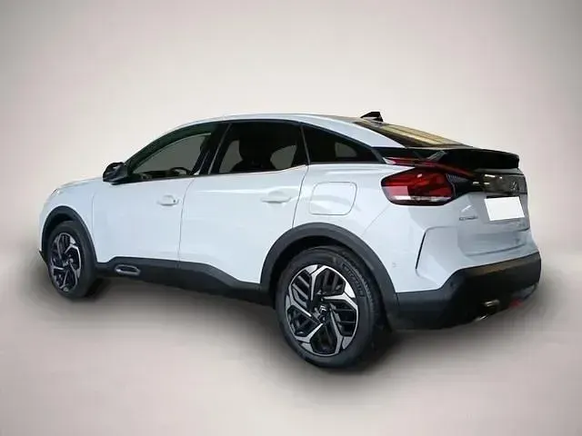 Gebraucht Citroën C4 Shine 131 PS (96 kW) 2023 Manufacturer SUV