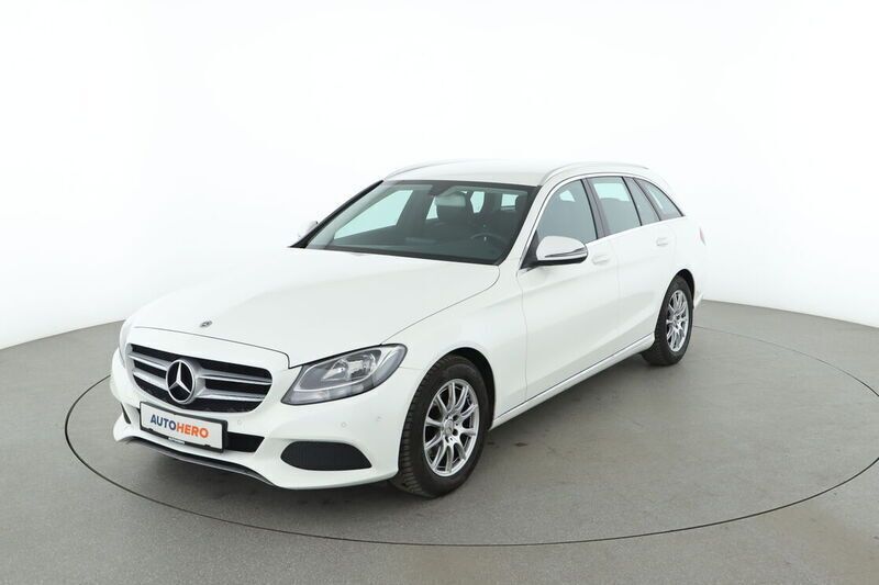 Weiß Gebraucht 2018 Mercedes C180 Kombi | 19.280 € (Fairer Preis) - Bild 1/4