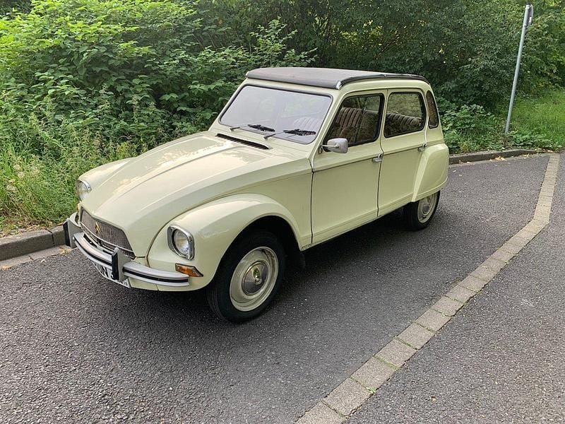 Beige Gebraucht 1973 Citroën Dyane Kleinwagen | 8.500 € - Bild 1/4