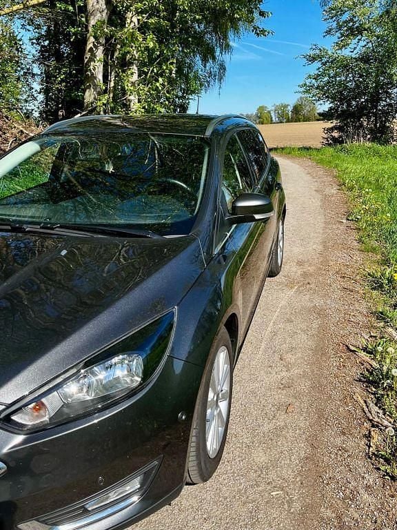 Second-hand Ford Focus Titanium 120 CP (88 kW) 2017 Gri Berlinǎ