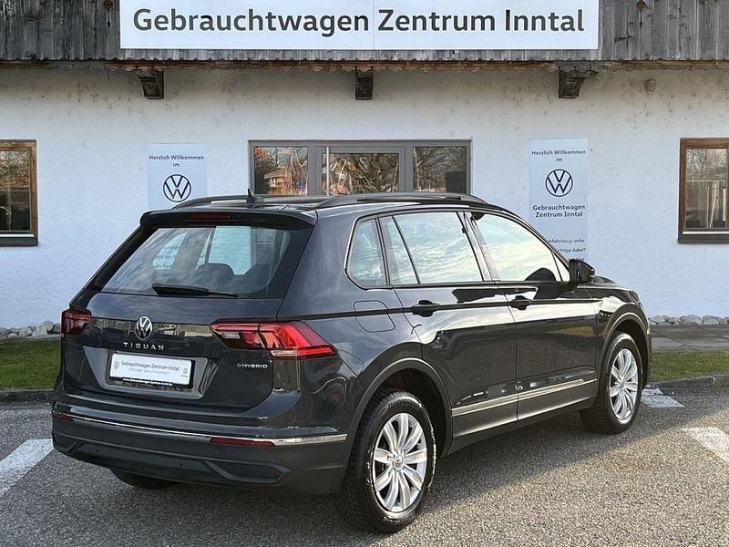 Gebraucht VW Tiguan 150 PS (110 kW) 2021 Uranograu SUV